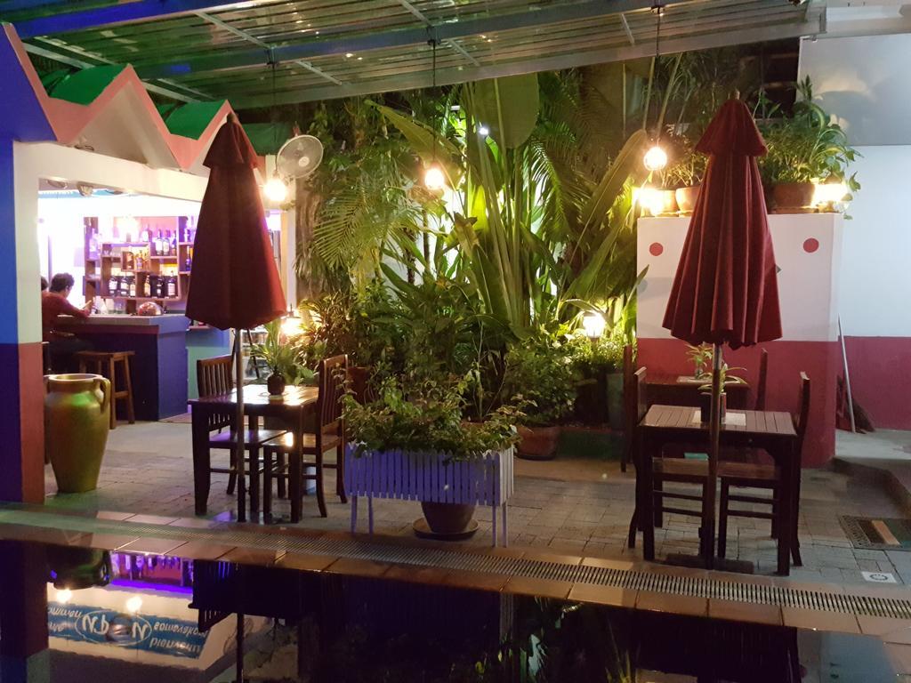 The Little Garden Boutique Hotel Phnom-Penh Buitenkant foto