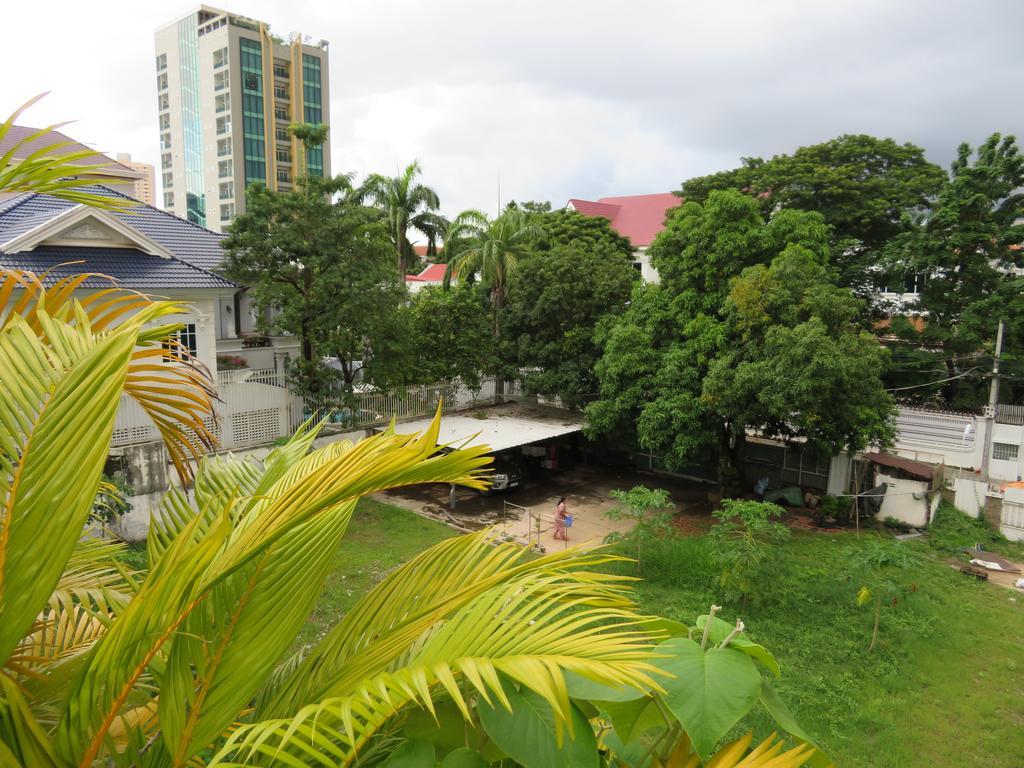 The Little Garden Boutique Hotel Phnom-Penh Buitenkant foto